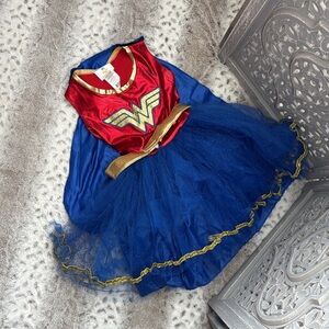 DC Comics Wonder Woman superhero costume with cape girls medium trick or treat